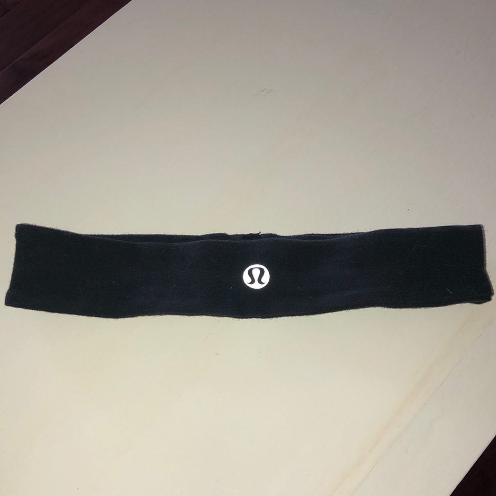 LULULEMON Black Headband w Grip Rubber Lining